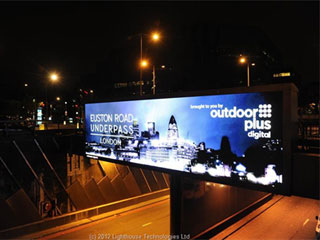 Pantalla LED exterior moderna en Londres