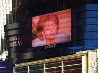 ABC TV Studio media façade in New York with lamp and LED screens