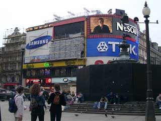 Écran LED géant à Londres