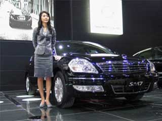 Painel de LED no auto show 2005 de Seul