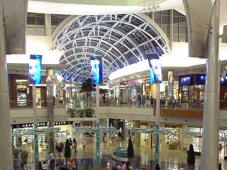 LED pantalla crea la display media del fashion-mall