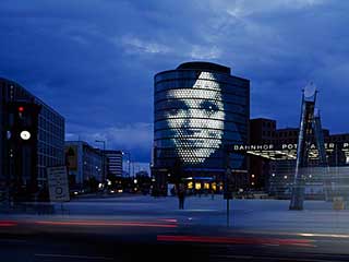 Medienfassade der Sony Zentrum in Berlin