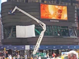 Montage de ruban LED de façade media d'ABC