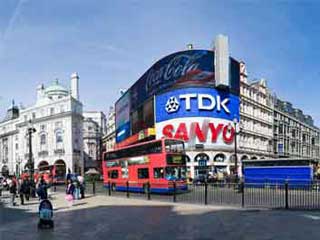 Pantalla de LEDs curvada Coca-Cola en Londres