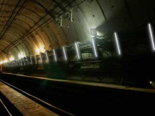 LED Streifen im Tunnel