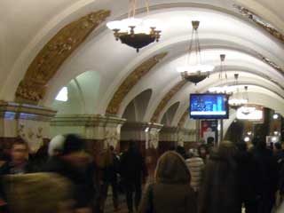 Display publicidad en el metro de Moscú