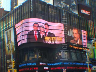 Painel de LED do ABC em tiras onduladas em Times Square em Nova York