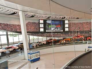 Panneau de Christie MicroTiles dans NASCAR Hall