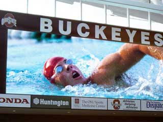 Écran LED pour des concours de natation