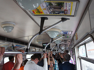 Publicidade caótica no metro de Kiev