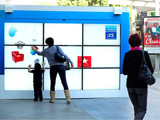 Interactive videowall in Century City Mall