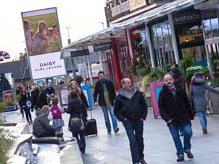 Ikonische Position der spätesten digitalen Plakatwand des Ocean Outdoors