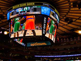 Cubo dos painéis de LED no Madison Square Garden