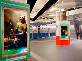 Galería de arte digital del Metro en Ámsterdam y Rotterdam que exhiben obras maestras de Rijksmuseum