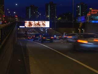 Outdoor Plus novo painel de LED em Londres no A12