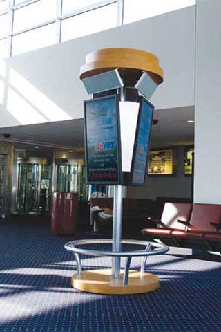 Digital Signage mit Ton im Flughafen