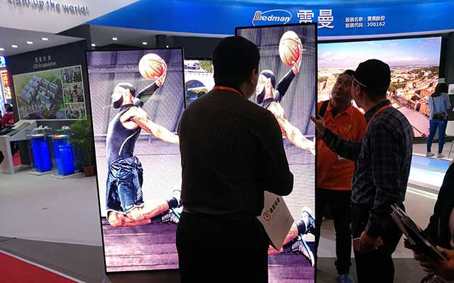 Ledman vertical LED screens at ISLE 2017