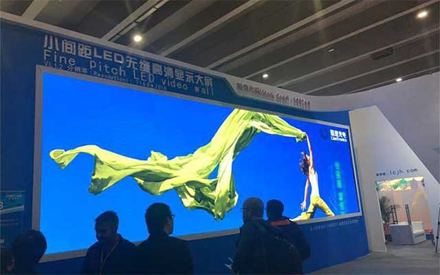 Écran LED VL1.2 fin de pas de pixel de LianTronics à ISLE 2017