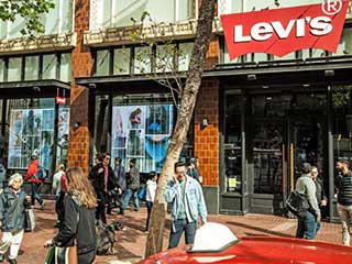 Levis транспарентные витринные LED экраны