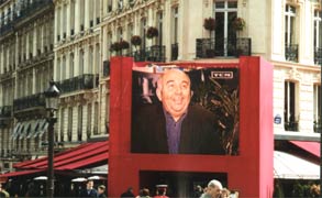 Großes elektronisches Bildschirmgerät-Bildschirm-Zeichen in Paris