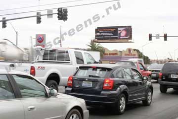 Announcement on LED screens about missing or kidnapped children (Amber Alert Program)