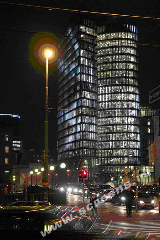 Uniqua Tower Media-Fa&ccedil;ade