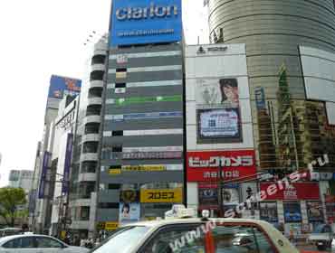 LED signs are positioned in the best way to complement traditional outdoor advertising