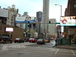 Outdoor LED screens in the streets of Chicago