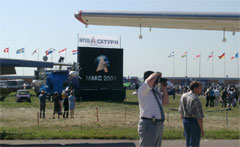 Lumineux LED d'affichage mobile à Airshow dans Zhukovsky