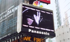 Grand signe de l'affichage sur écran électronique de Panasonic à Times Square à New York